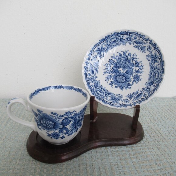 Staffordshire Ridgway Cup & Saucer Clifton England Blue White Scalloped Set of 2 - Picture 2 of 14